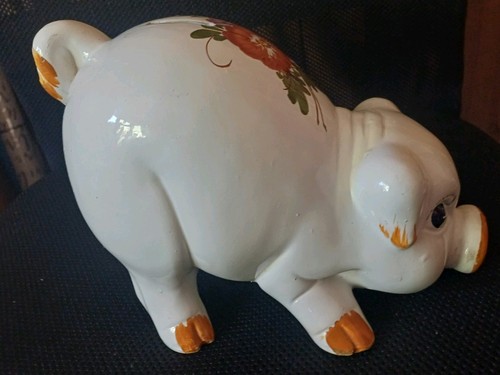 Large vintagae snuffling - vintagae,