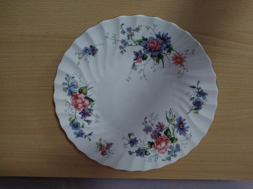 Fine bone china crown - fine,