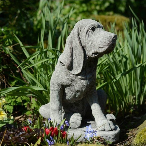 Stone cast bloodhound garden - cast,