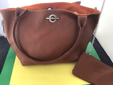 VERA PELLE LEATHER HANDBAG AND