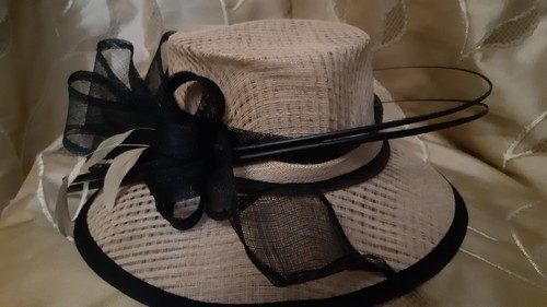 Beige black ladies hat - beige/black,