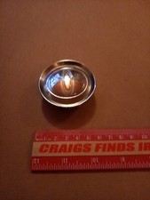 1x GENUINE TOYOTA COROLLA, YARIS CENTRE / HUB CAP FOR ALLOY R 2147