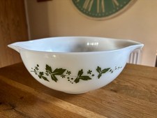 Vintage Pyrex JAJ Cinderella