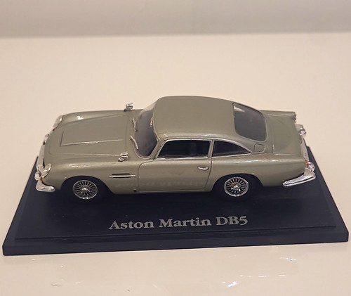 Aston martin db5 silver - aston,