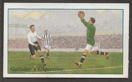 Gallaher footballers action - gallaher-footballers,