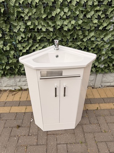 Corner vanity unit - unit, doors