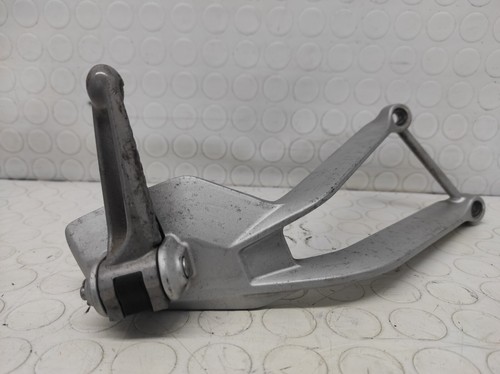 Right rear footrest - rear,