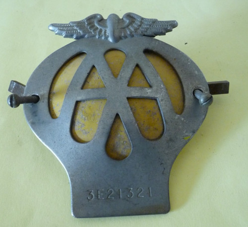 Vintage car badge 3e21321 - aa,