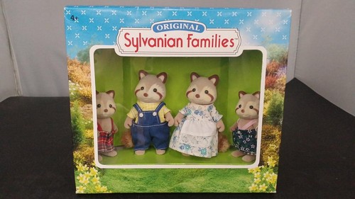 Epoch ltd raccoon family - epoch, ltd.