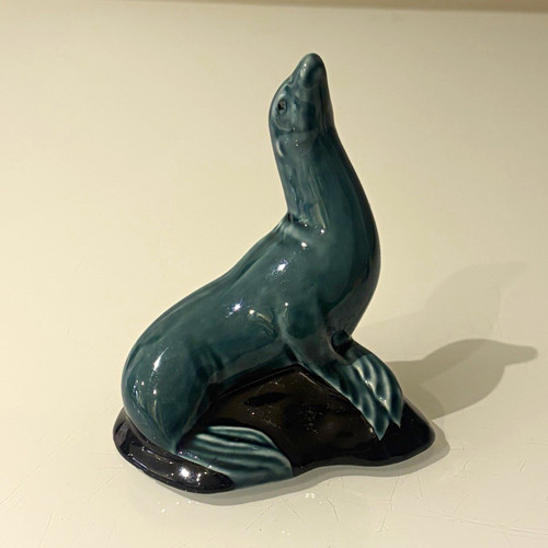 Poole pottery ceramic seal - ceramic,