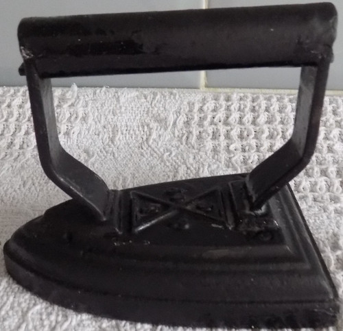 Vintage cast iron - cast,