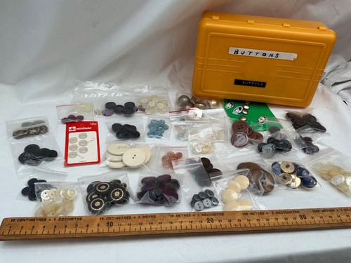 Vintage buttons mixed job lot - mixed,