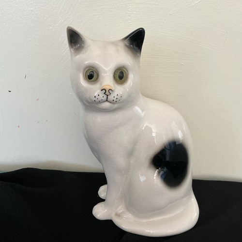 Vintage large porcelain cat - large,