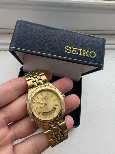 Seiko quartz alarm chronograph - seiko,