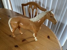 Large Beswick Palomino Hunter