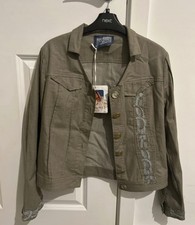 Stunning Elisa Cavaletti