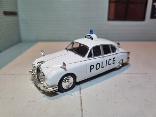 Jaguar mk2 police car 4 - jaguar, ii