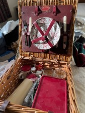 Optima English Classics Wicker Picnic Hamper for Two – Complete Set - unused
