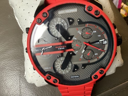 New diesel mens watch - new, dz7370