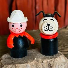 Vintage 1970S Fisher-Price Little People Wood Fireman And Dog