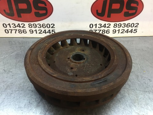 Flywheel with cooling fins - , x