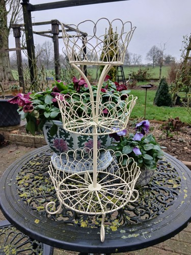 Vintage style tier cream - vintage,