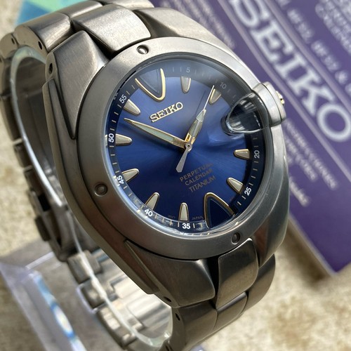 Seiko watch titanium 8f32 haq - seiko,