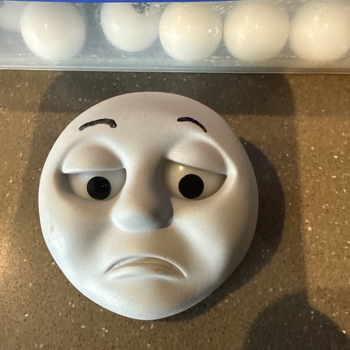 Scale thomas face - thomas, for