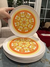 VINTAGE SET OF 6 9”RETRO