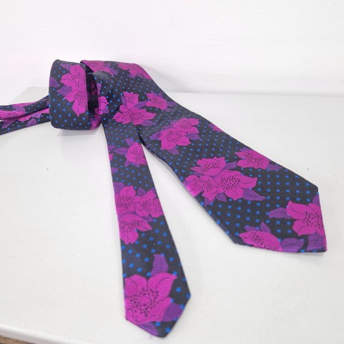 Duchamp black label 100 silk - label,