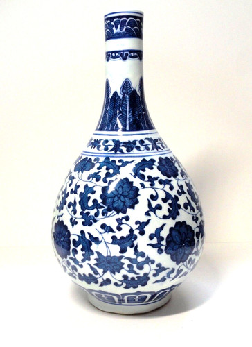Lovely chinese bottle shaped - lovely,