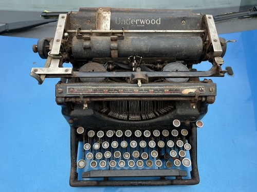 Underwood typewriter vintage - underwood,