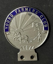 YOUNG FARMERS CLUB VINTAGE FARMING HORSE PLOUGH ENAMEL CAR BADGE EMBLEM TRACTOR