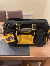 DEWALT 18” Hard Base Durable