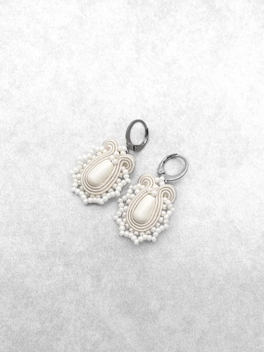 Handmade light cream - light,