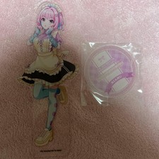 Delemas Acrylic Stand Riam