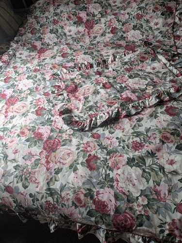 Vintage croscill dorma - by,