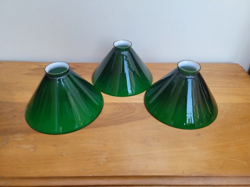 Green cased glass coolie - cased,