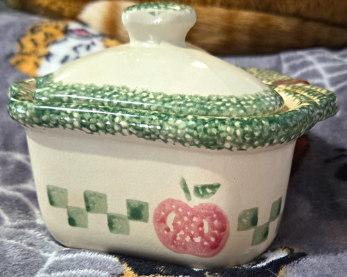 Chinacraft heart shaped apple - heart-shaped,