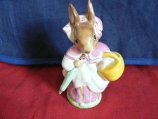 Beswick Beatrix Potter Mrs RABBIT Umbrella out  Bp2a gold oval