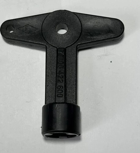 Spoke wheel centre - rs,