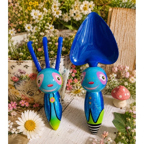 Vintage pylones paris garden - pylones,