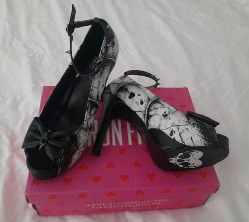 Iron fist peep - peep, toe