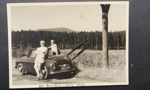 Photo portrait woman man car - woman,