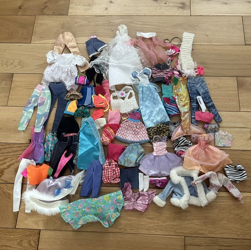 Barbie clothes bundle - clothes,