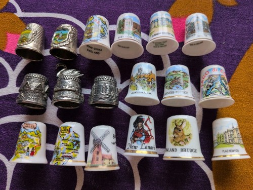 Collection vintage thimbles - of,