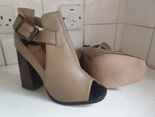 FAITH DESIGNER UK 8 EU 41