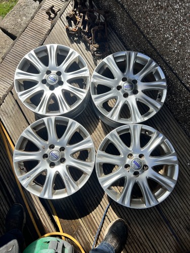 Genuine volvo cassini - genuine, 17"