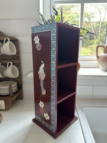 Vintage red wooden - vintage, tier