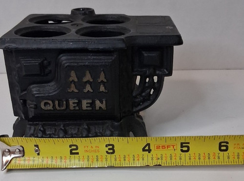 Vintage miniature queen - vintage,
